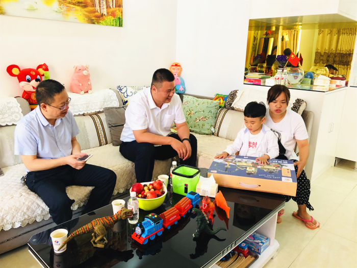 设备物资公司工会暖心关爱境外职工家庭=====.jpg